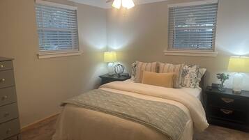Iron/ironing board, free WiFi, bed sheets