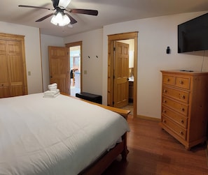 4 chambres, fer et planche à repasser, Wi-Fi, draps fournis