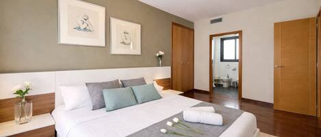 5 chambres, coffre-fort, accĂšs au Wi-Fi (inclus), literie fournie