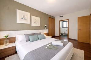 5 habitaciones, caja de seguridad en la habitación y ropa de cama