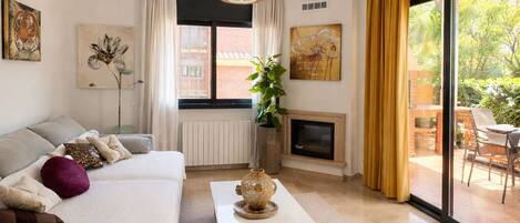 TV connectée, cheminée