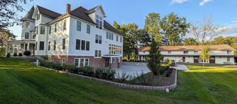 Parkway House Goshen Bed & Breakfast Suite #1