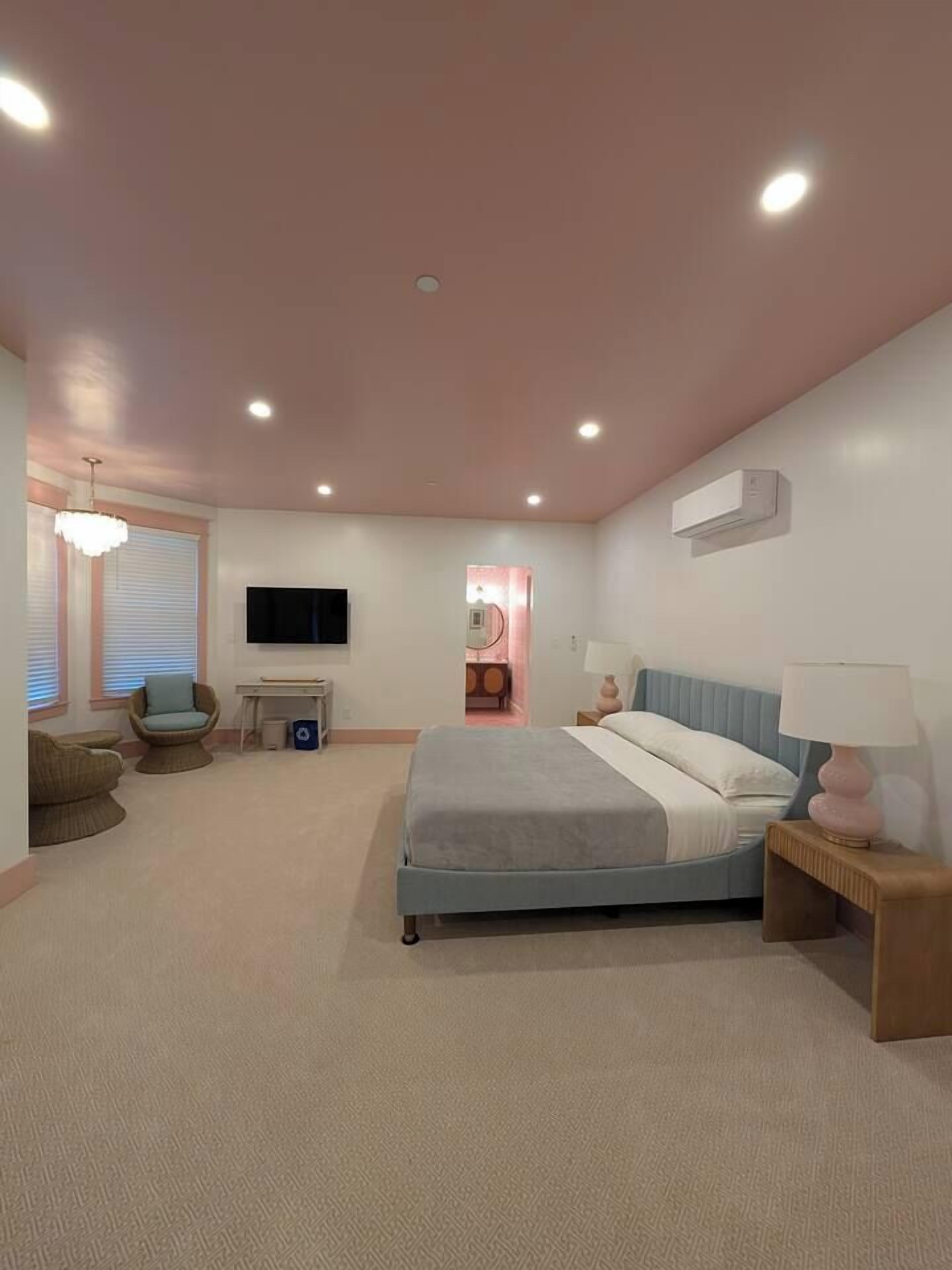 Desk, iron/ironing board, travel crib, free WiFi