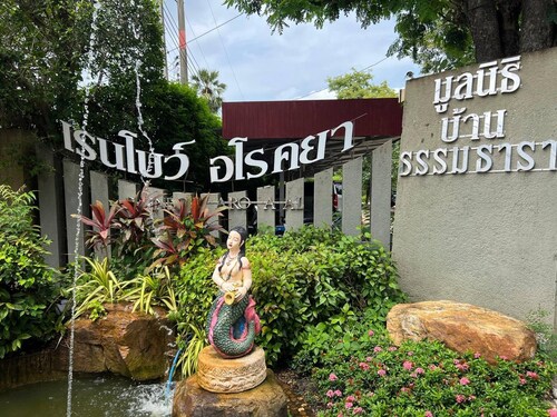 No7 Double Suite, Rainbow Arokaya Welnes