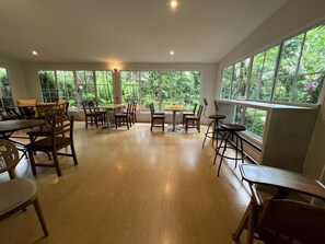 Chambre, 1 chambre, accessible aux personnes à mobilité réduite, fumeur | Restauration