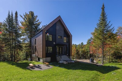 Cottage with 6 bedrooms, just 5 minutes away from the Val Saint-Côme ski resort!