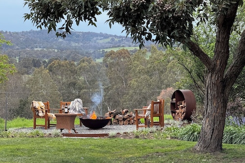 The Pavilion Yarra Valley pet friendly luxury retreat & boutique wedding venue