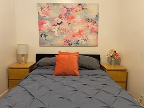 3 bedrooms, iron/ironing board, free WiFi, bed sheets