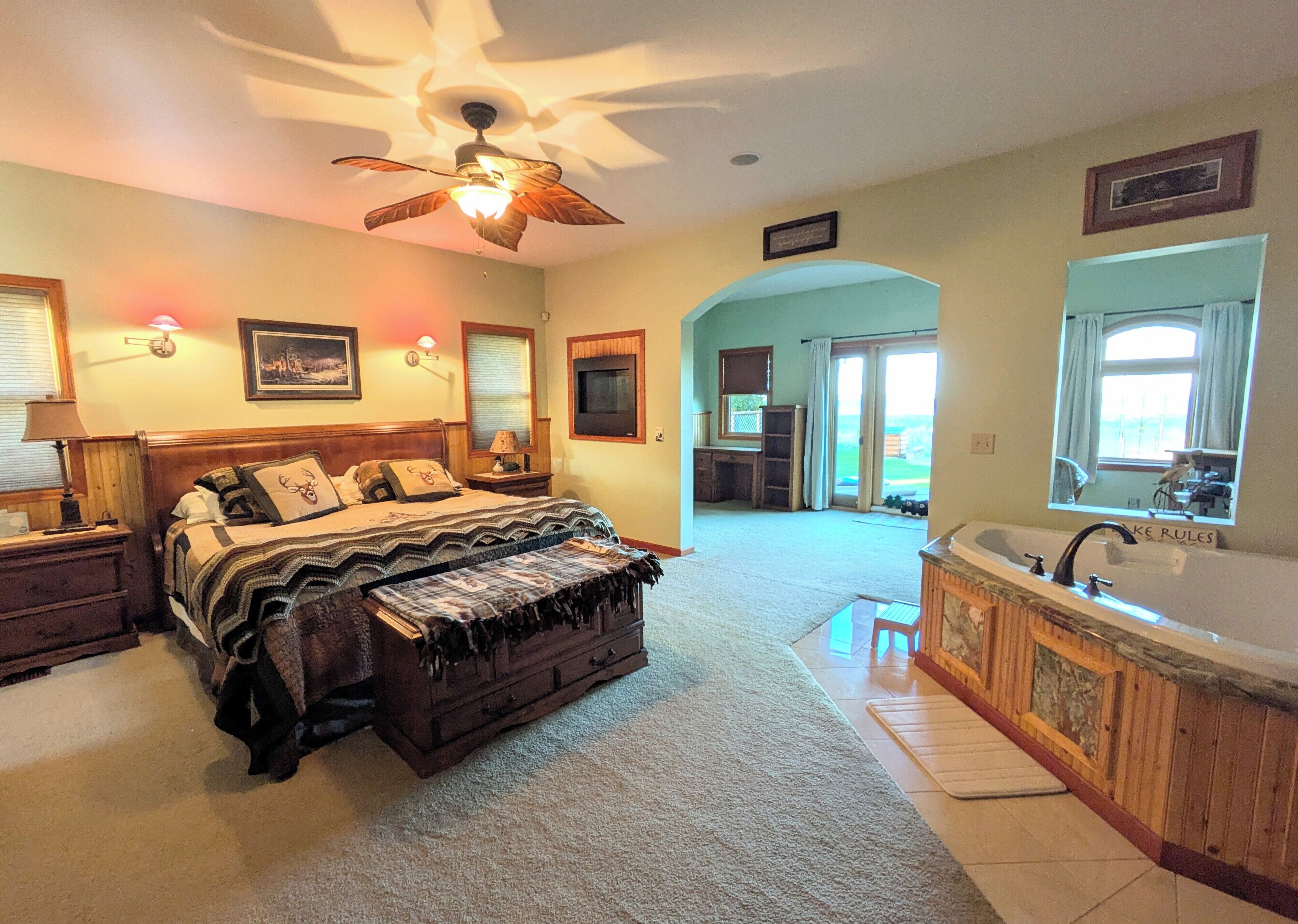 1 多间卧室、办公桌、免费 WiFi、床单