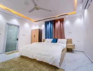 1 dormitorio, tabla de planchar con plancha, wifi