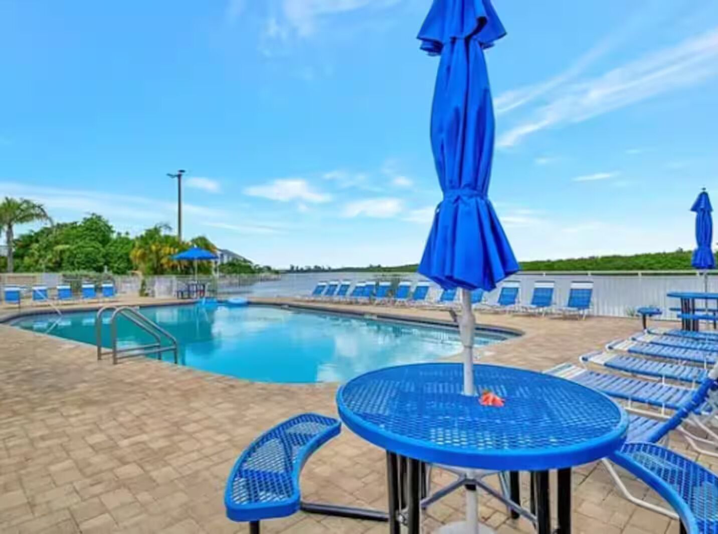 Alberca al aire libre 