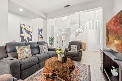 Elegant & Quiet 4BR Home  7 Beds 2.5BA Near 71 Fwy