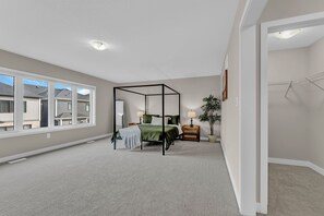 4 bedrooms, iron/ironing board, travel cot, free WiFi