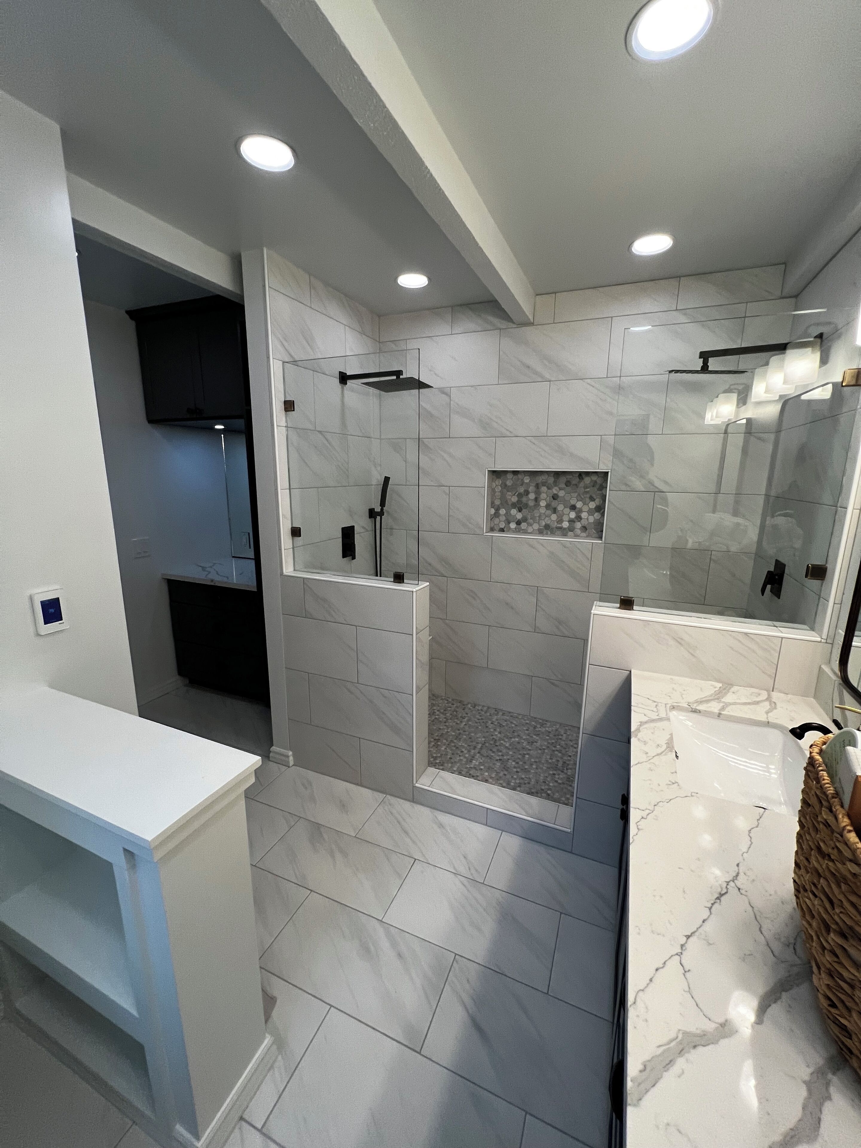 Shower, bidet, towels, soap