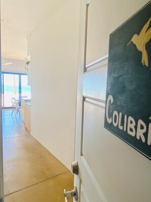 Interior - Colibrí; Beach front ground floor apartment with ocean views, luxury kitchen (Bahía de Kino)