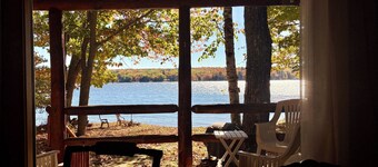 Calm Waters Cabin: RELAX-sauna & jacuzzi tub RECREATE-water & snowmobile trials