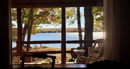 Calm Waters Cabin: RELAX-sauna & jacuzzi tub RECREATE-water & snowmobile trials