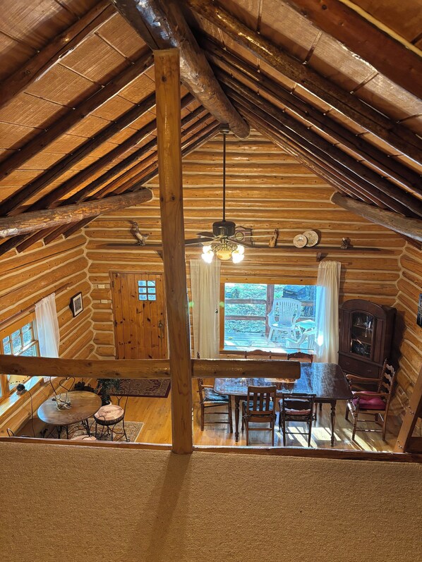 Interior - Calm Waters Cabin-RELAX :sauna/jacuzzi tub/campfire & RECREATE :water/trails/MTU (Hancock)