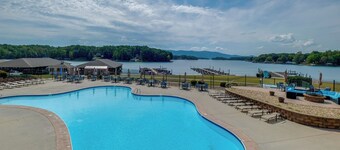 Smith Mtn Lake Retreat: Indoor Pool/hot Tub Access