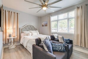 Apartment (0 Bedroom) | Interior - Smith Mtn Lake Retreat: Indoor Pool/hot Tub Access (Huddleston)