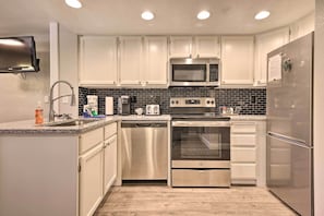 Apartment (0 Bedroom) | Interior - Walk to Brian Head Resort: Cozy Studio w/ Balcony (Brian Head)