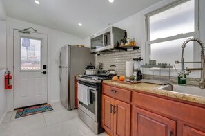 Apartment (0 Bedroom) | Interior