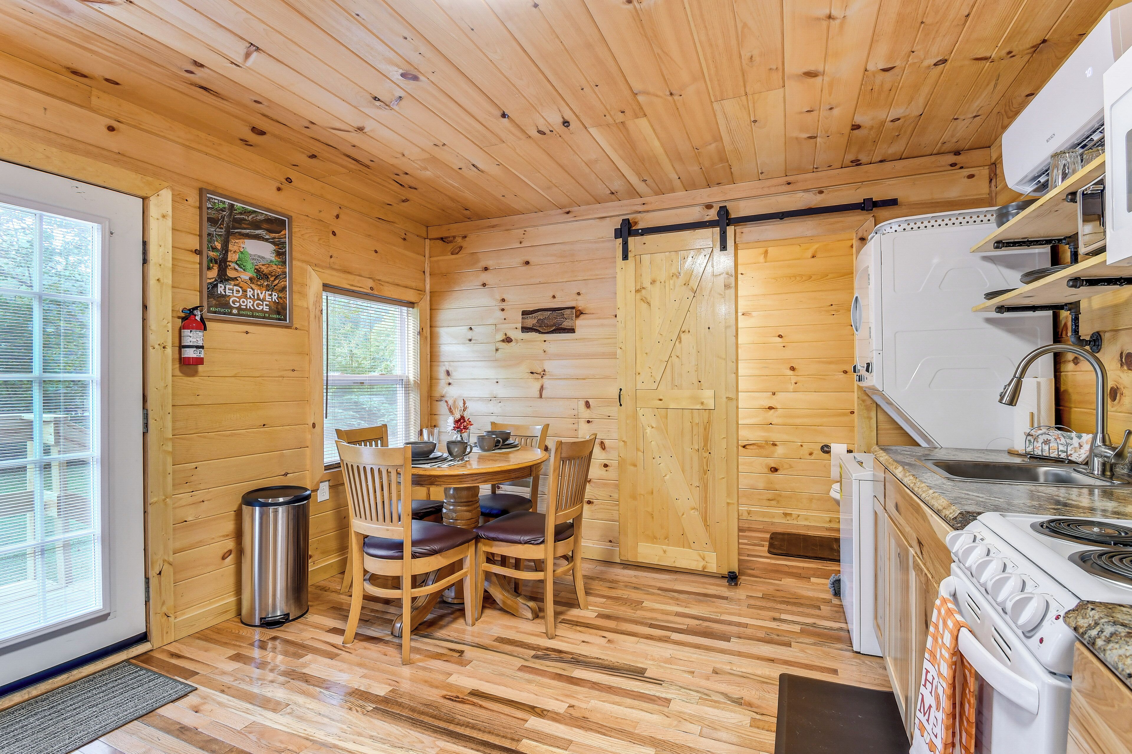 Apartment (0 Bedroom) | Bahagian dalam