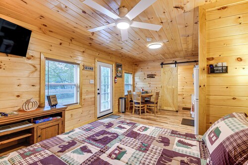 Hudsons Hideaway Cabin on Creek in Beattyville!