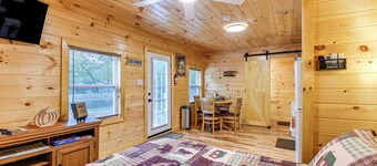 Hudsons Hideaway Cabin on Creek in Beattyville!