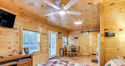 Hudsons Hideaway Cabin on Creek in Beattyville!