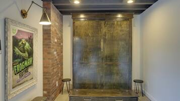 Apartment (0 Bedroom) | Interior