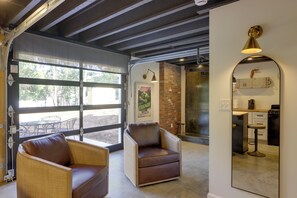 Apartment (0 Bedroom) | Interior