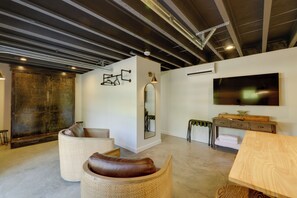 Apartment (0 Bedroom) | Interior - Unique Studio on Obanyon Creek in Dtwn Loveland! (Loveland)