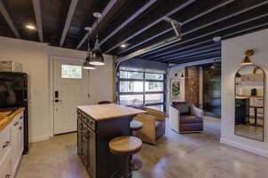 Apartment (0 Bedroom) | Interior