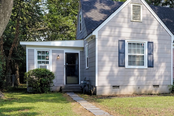 Apartment (0 Bedroom) | Interior