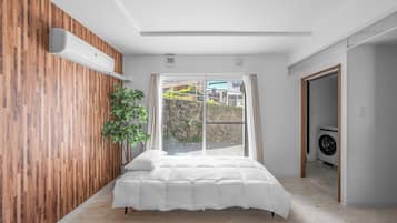 Iron/ironing board, free WiFi