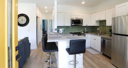 Reno`s Downtown and Midtown Getaway