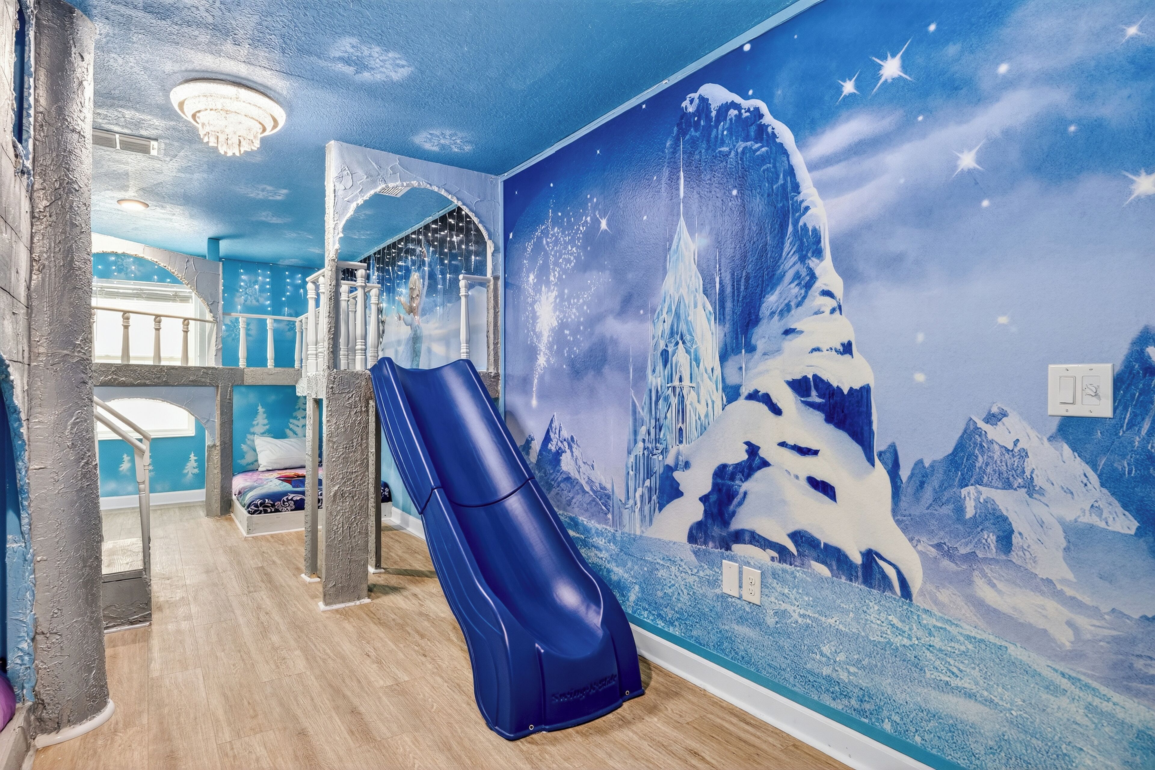 8 bedrooms, iron/ironing board, WiFi, bed sheets