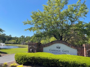 المنطقة المحيطة بالمنشأة