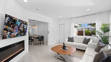 Télévision, cheminée