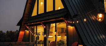 Stowe A-Frame, Sauna, Hot Tub, Theater, Game Room, Arcade, Gym