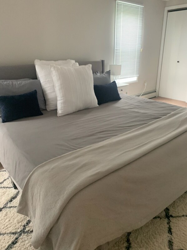 4 bedrooms, Internet, bed sheets