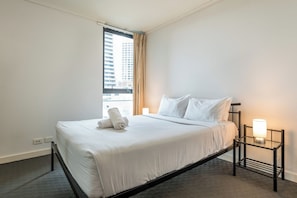 2 bedrooms, iron/ironing board, bed sheets