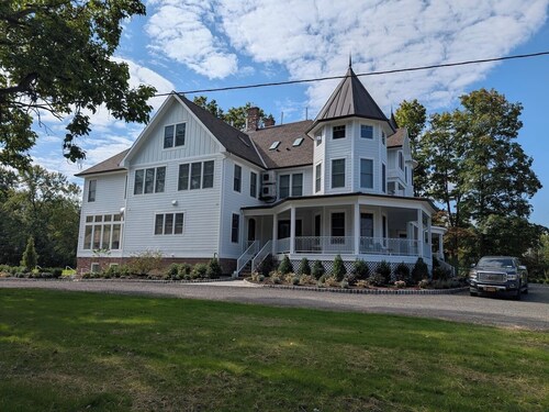 Parkway House Goshen Bed & Breakfast Suite #2