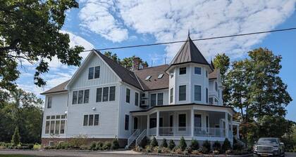 Parkway House Goshen Bed & Breakfast Suite #2