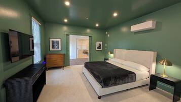 Desk, iron/ironing board, travel cot, free WiFi