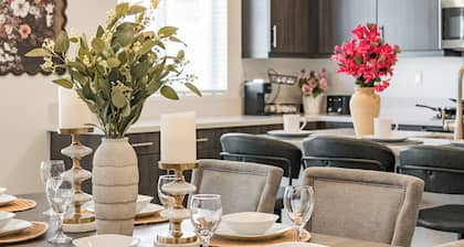 Spacious 5BR Home âą Near Ontario Airport, Universities & Convention Center