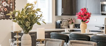 Spacious 5BR Home • Near Ontario Airport, Universities & Convention Center