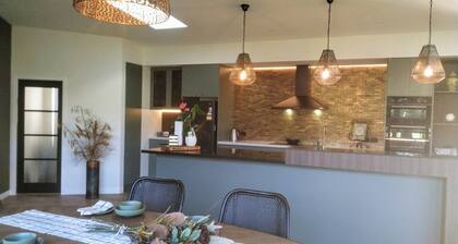 Riverside retreat - entire house