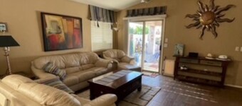 Sunny Maricopa spacious Vacation Home. Clean 3Bd/2Bath. Close to everything